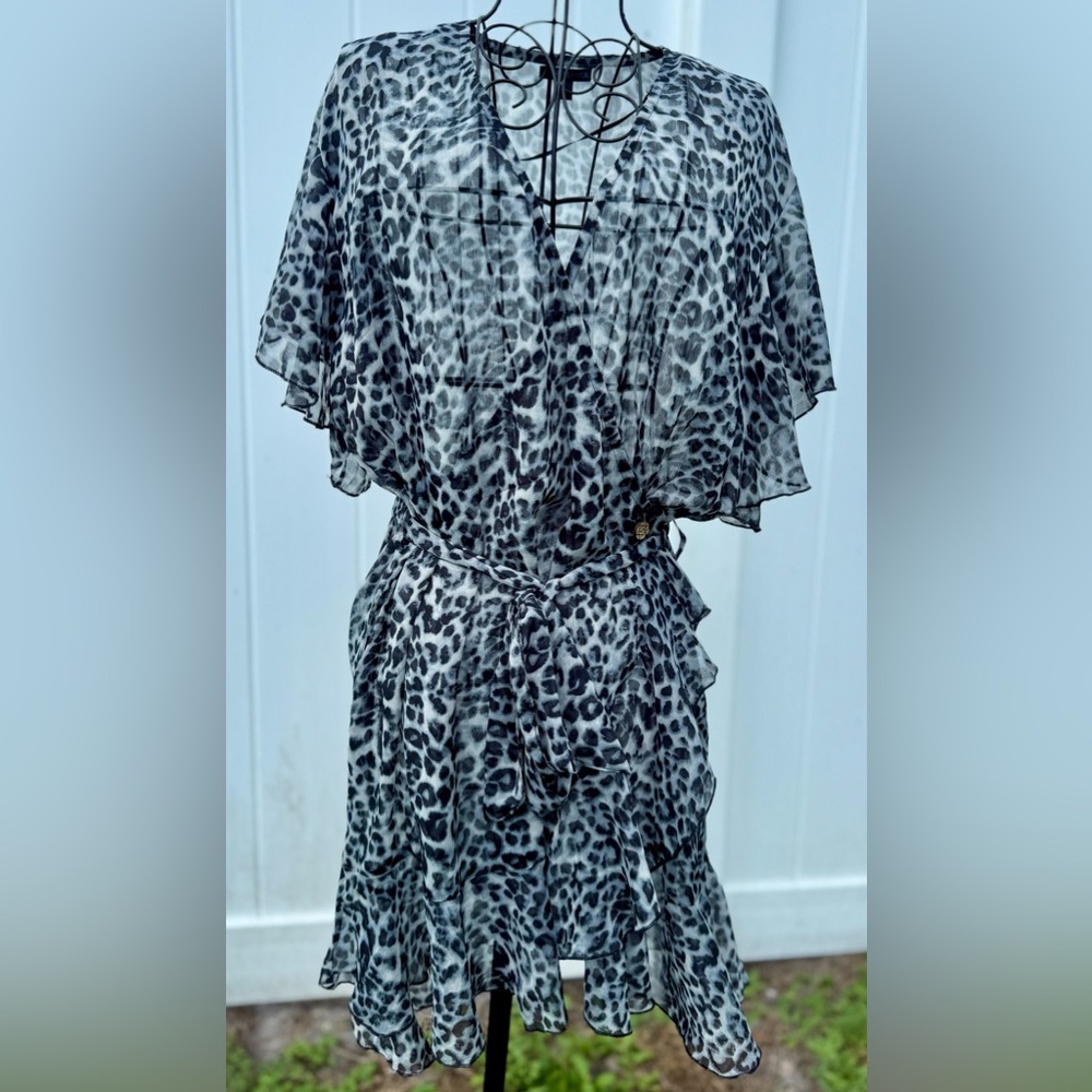Kendall & Kylie Gray Leopard Print Wrap Dress, Flutter Sleeves, Sz Large, NWOT.
